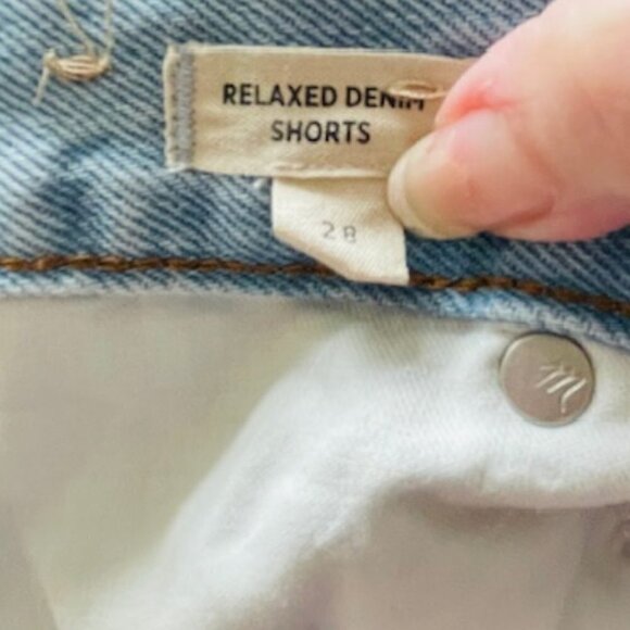 MADEWELL Relaxed Denim Cut Off Raw Hem Shorts in Essen Wash 28 ND178 - Picture 4 of 6